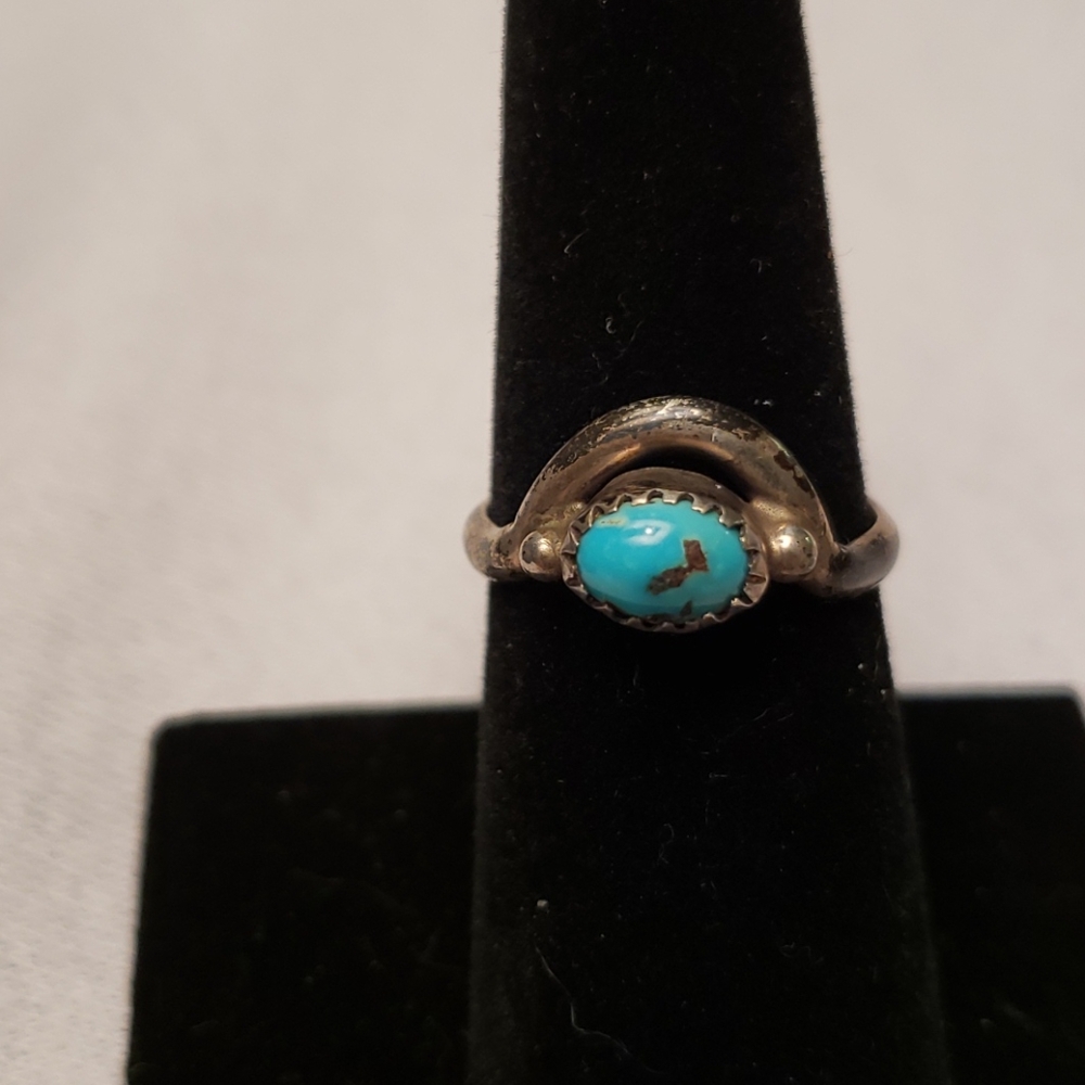 Small Turquoise stone ring